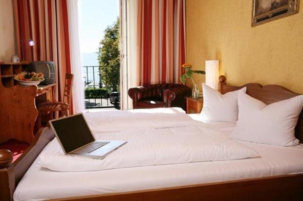 Hotel-Restaurant Kaisergasthof Weyregg Room photo